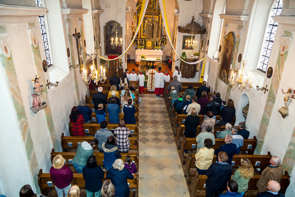 Thumbnail: _JA 24223 Erntedank in Hohenried, Kirche, Messe.jpg